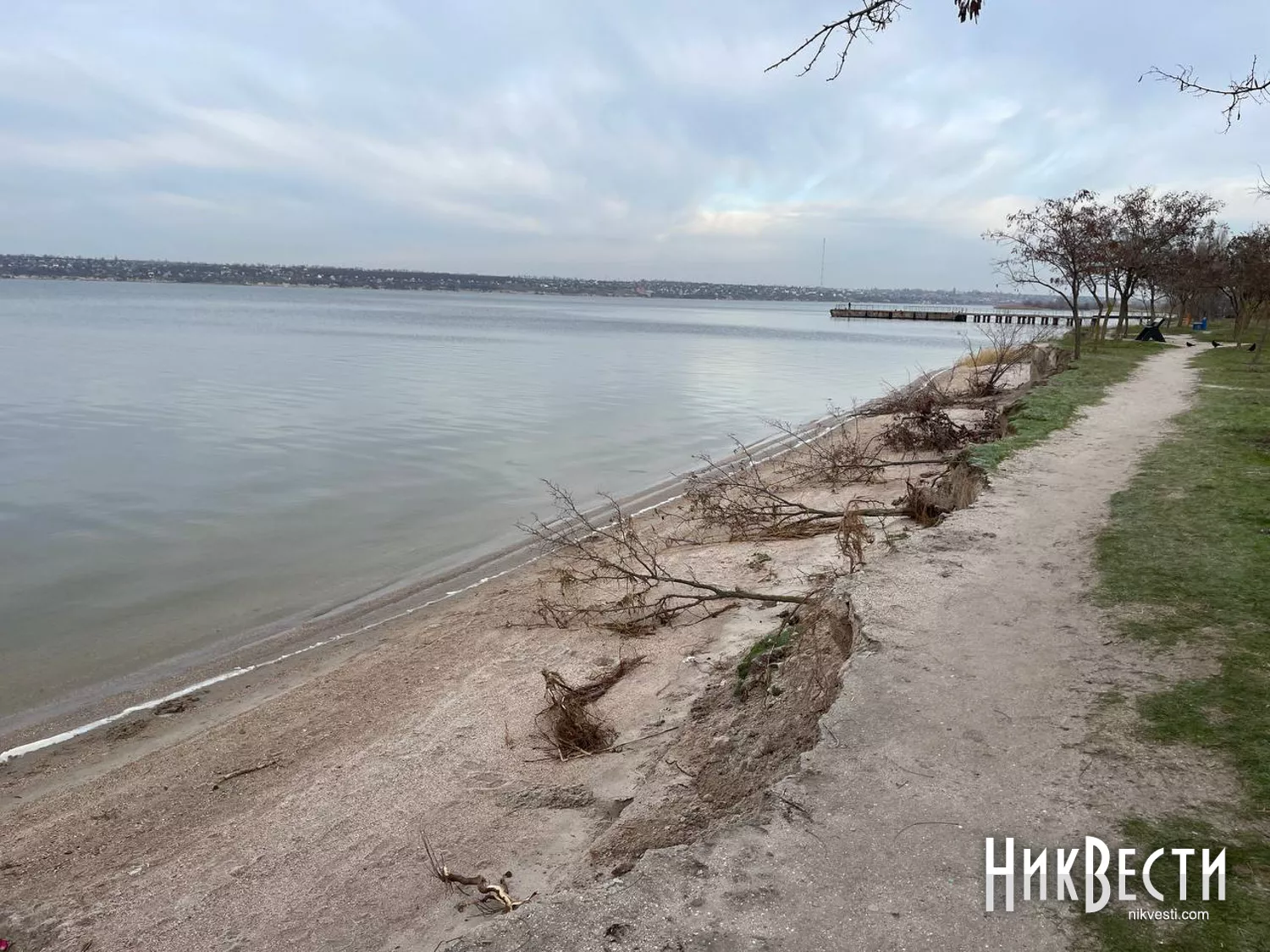The collapse of the Namiv coastline in December 2023, archival photo of «Nikvesti"