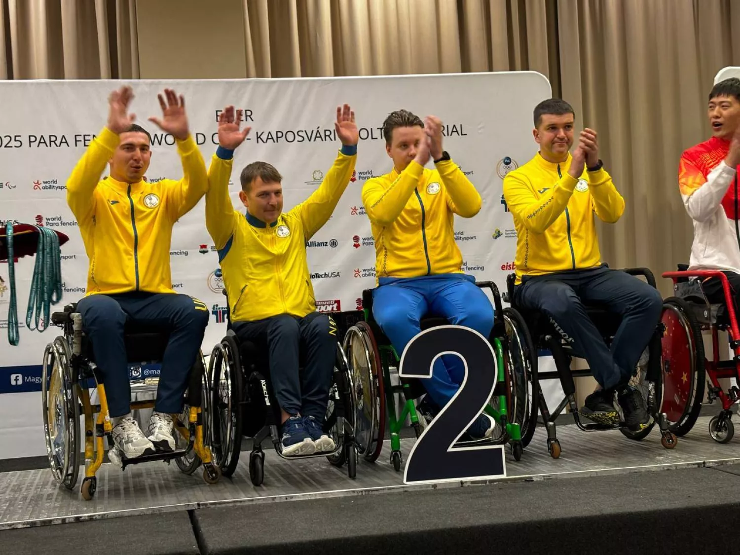 Миколаївські парафехтувальники на Кубку світу в Угорщині. Фото: «Інваспорт»