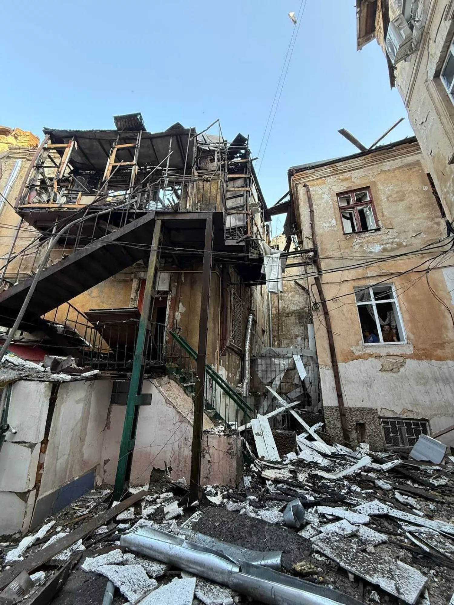 Наслідки обстрілу Одеси 17 червня. Фото: Одеська міська рада