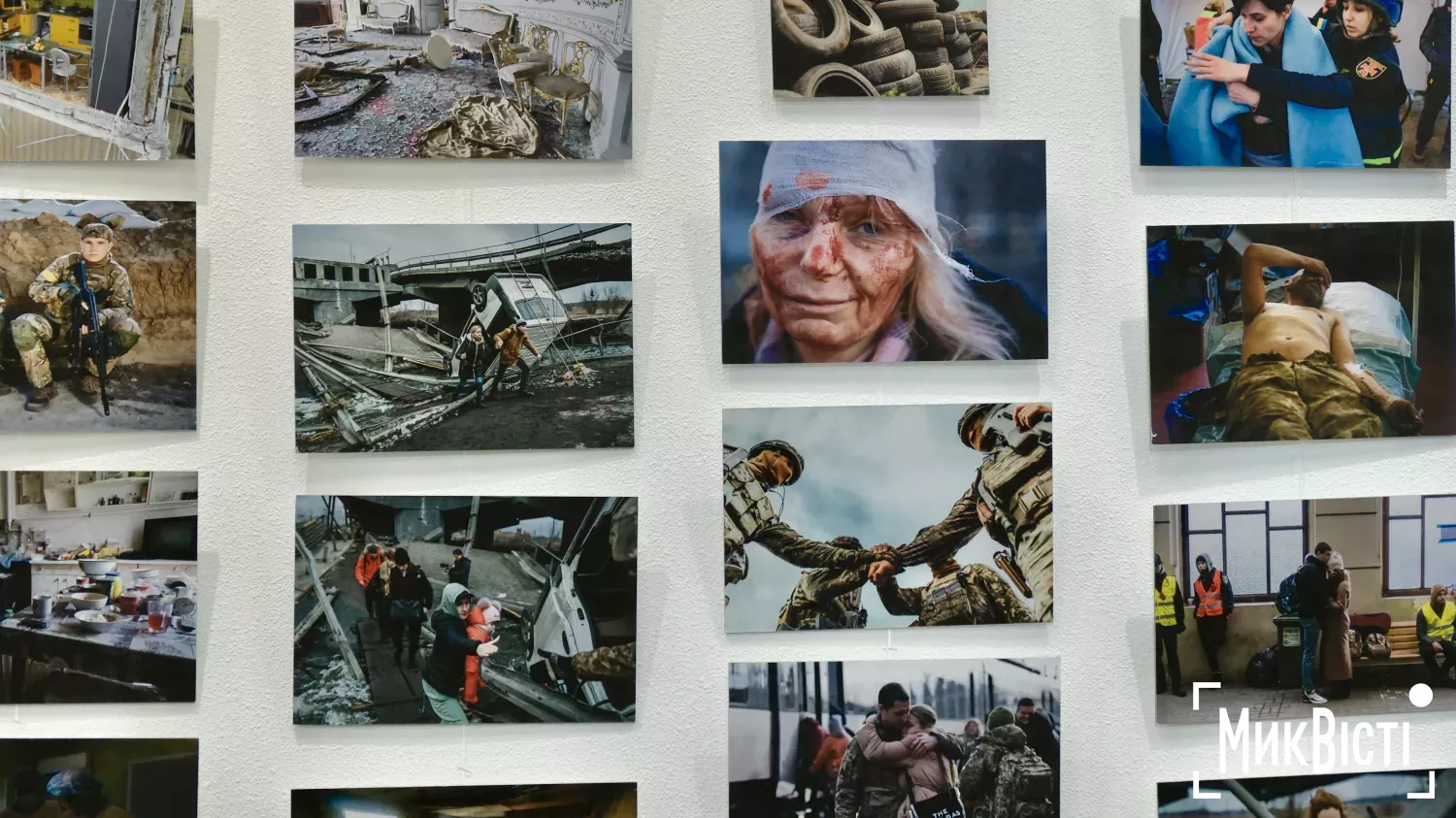 Виставка «In memoriam. Реальність крізь мистецтво» у Миколаєві. Фото: «НикВести»