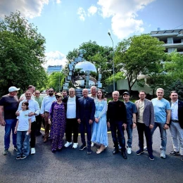 Відкриття скульптури «Корабель Землі» на Тарасі здоровʼя в Одесі, фото: Генадій Труханов